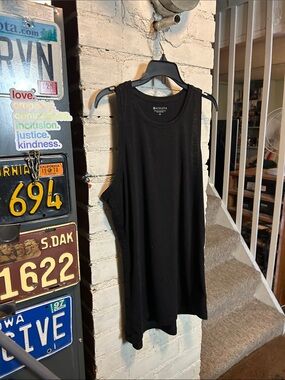 Athleta Travex Tank Wm Med Reg
